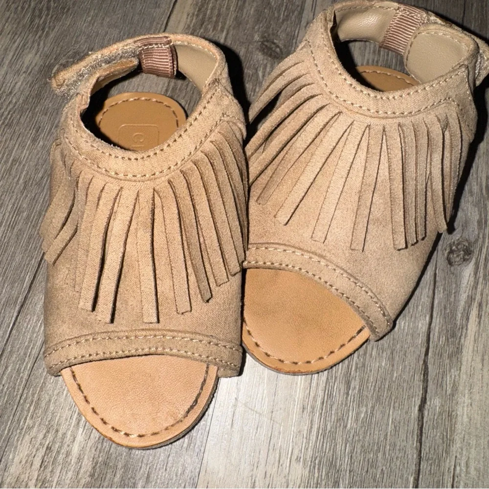 Crazy 8 Tan Fringe Kids Sandals
